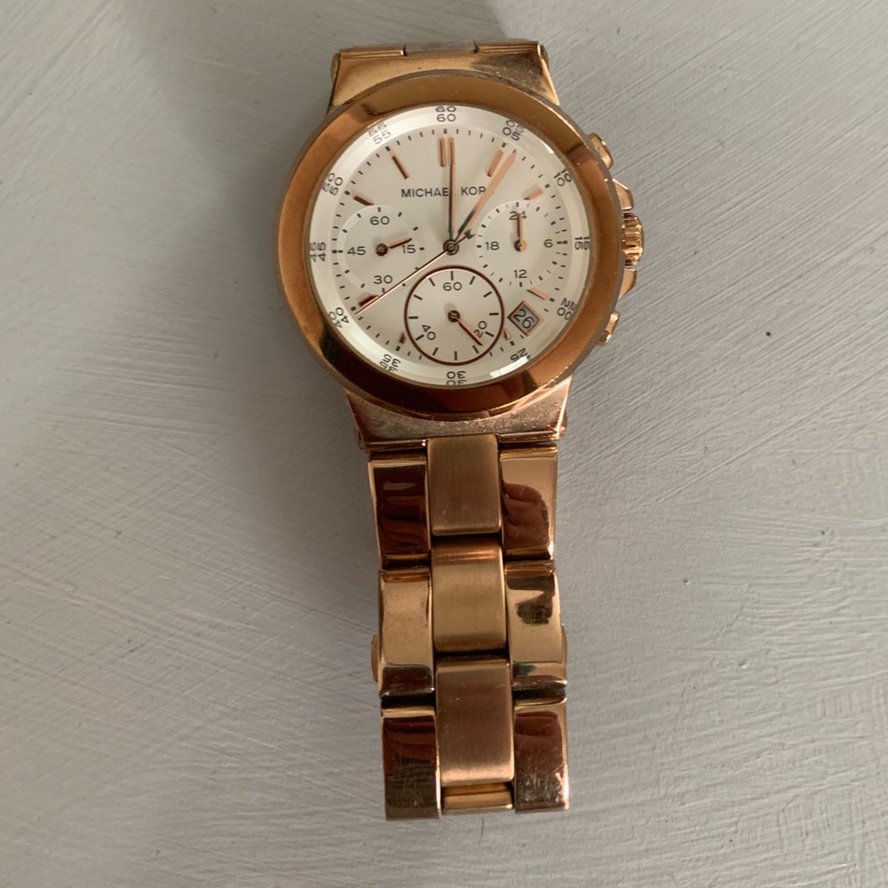 Rose Gold colored Michael Kors women’s watch